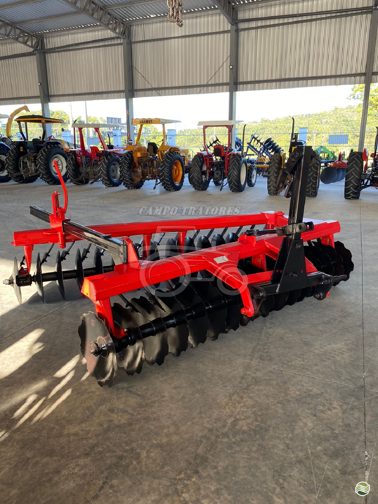 IMPLEMENTOS AGRICOLAS GRADE NIVELADORA NIVELADORA 32 DISCOS Campo Tratores SAO CARLOS SÃO PAULO SP